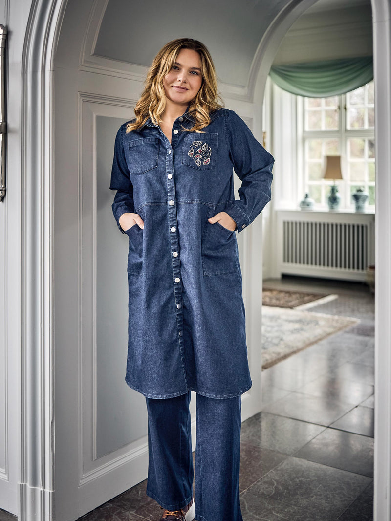 EDA SHIRT DRESS - Dark Denim zoey-denmark.com EDA SHIRT DRESS - Dark Denim zoey-denmark.com